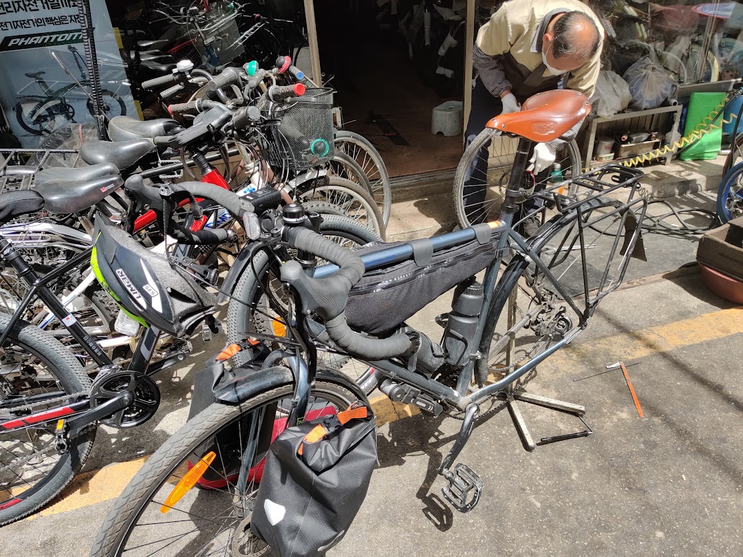 A timeline photo. Click photo to open fullscreen when on a tablet or desktop device.